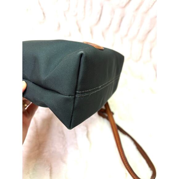 Dooney & Burke Women's Green Nylon Crossbody w/ Leather Accents- Medium Size - Picture 6 of 11